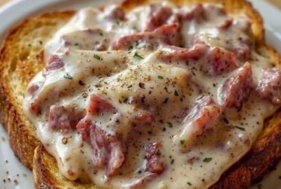 Thumbnail for Creamed Chipped Beef on Toast – Classic Easy Comfort Food Recipe