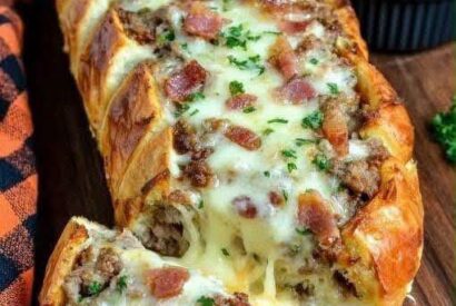Thumbnail for Garbage Bread Recipe: The Ultimate Cheesy Stuffed Bread for Easy Family Dinners