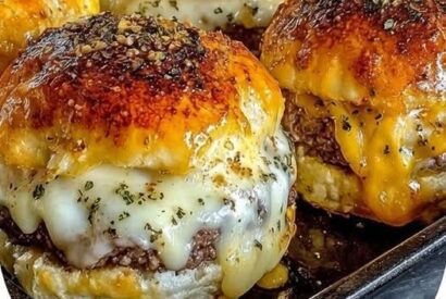 Thumbnail for Garlic Parmesan Cheeseburger Bites – Cheesy, Savory, and Irresistibly Delicious